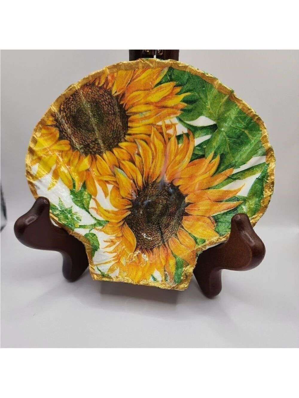 SCALLOPED FAN SHELL 